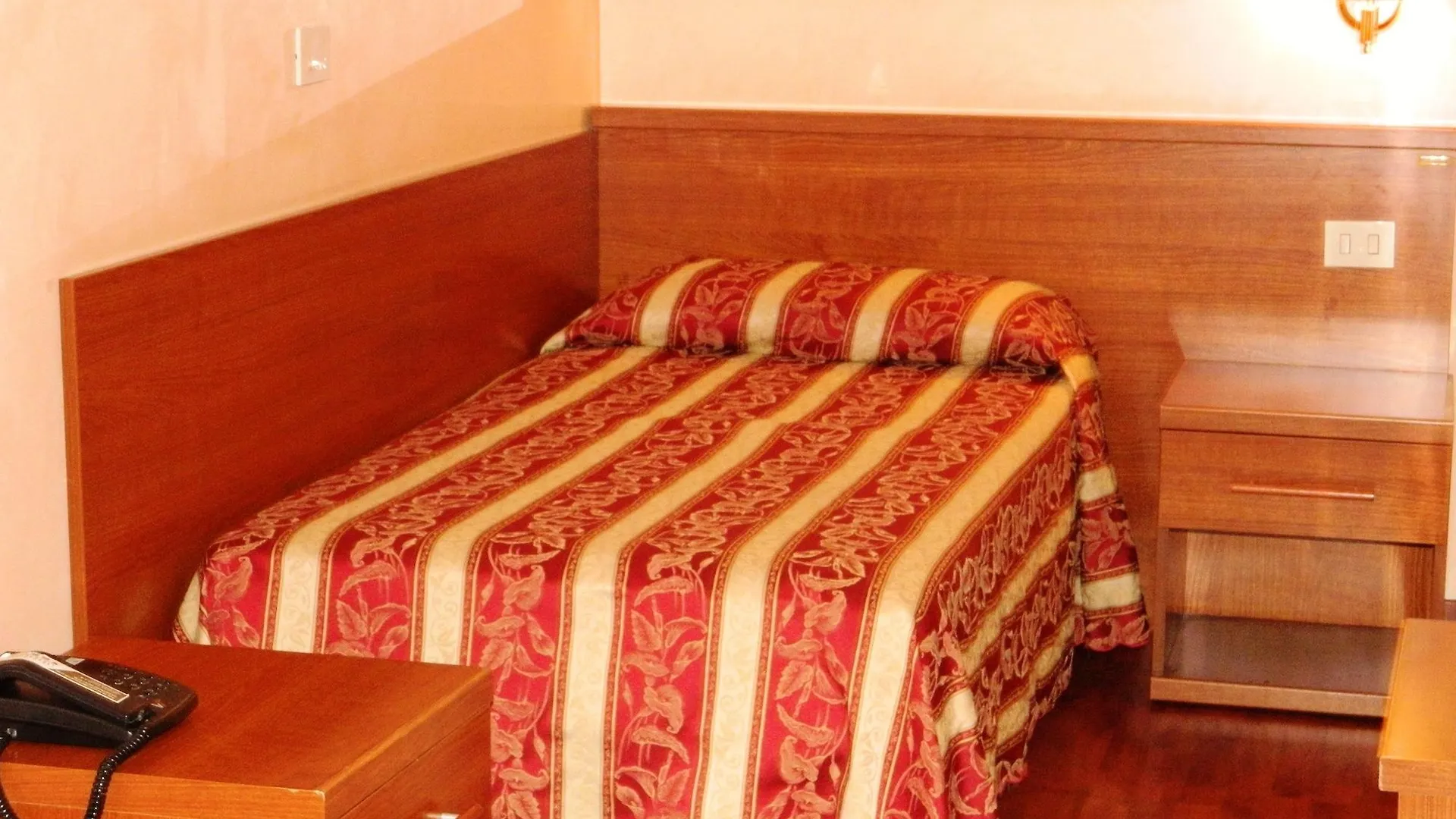 רומא Buonarroti Home לינה וארוחת בוקר