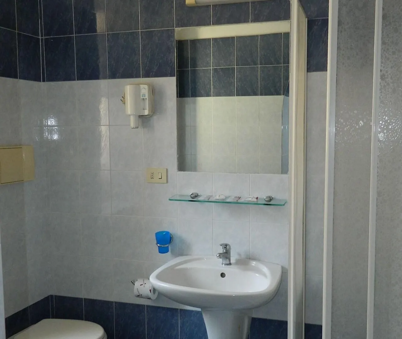 לינה וארוחת בוקר רומא Buonarroti Home