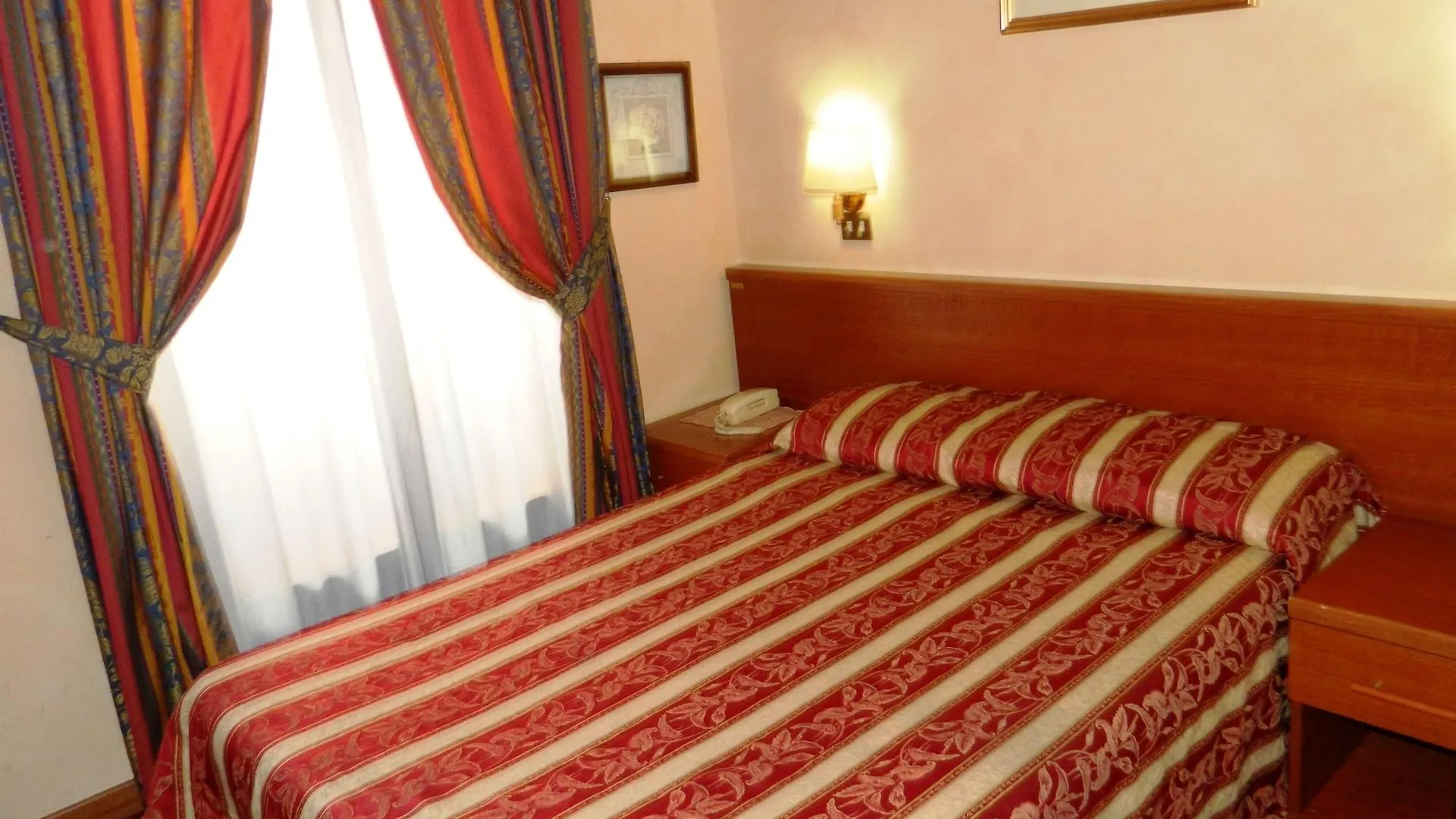 רומא Buonarroti Home 2*,  איטליה